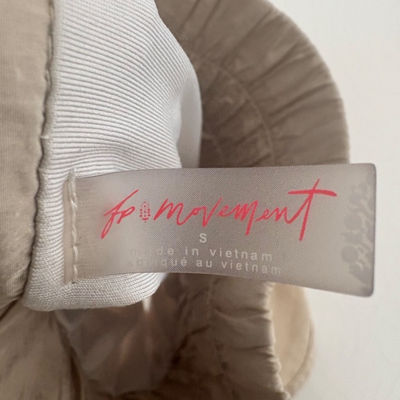 Free People Movement High Waisted Shorts Champagne - Picture 4 of 4